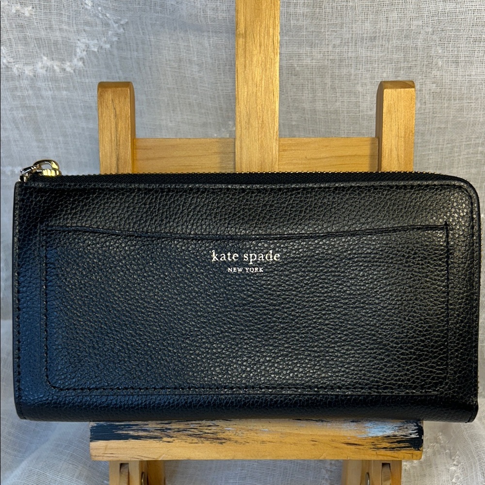 NWOT Kate Spade leather large wallet
